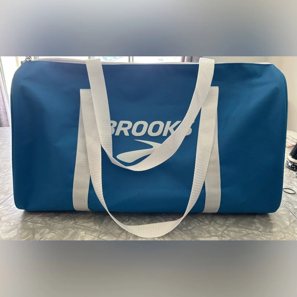 Perfect condition Brooks gym bag